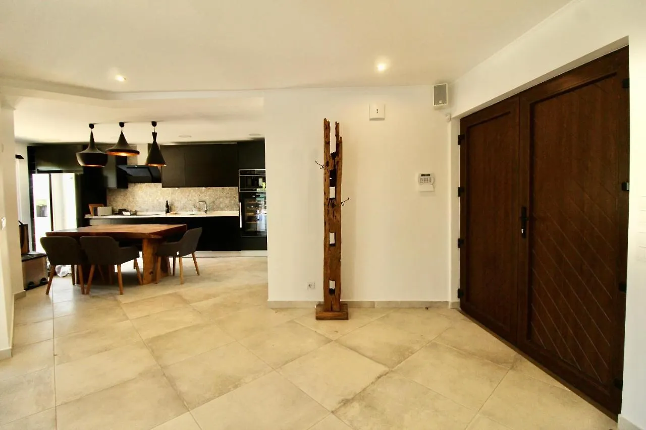 Beautiful Algarve Pool Villa Bali 15Min To Beach Mexilhoeira Grande